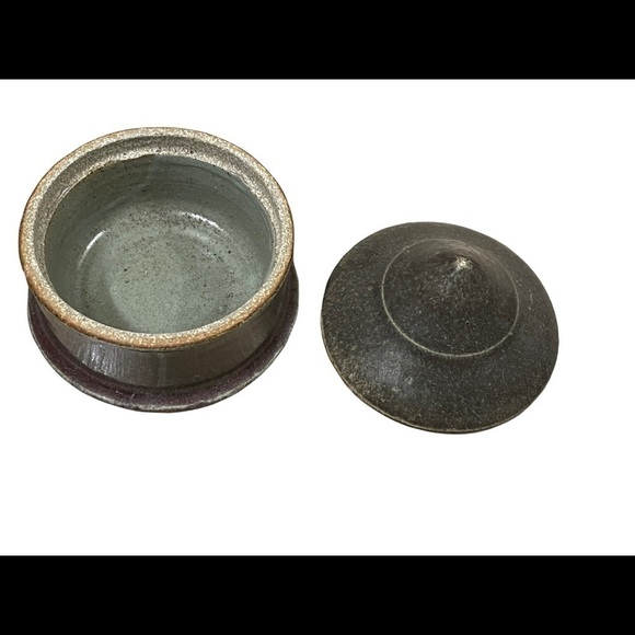 STONEWARE trinket box w/cone shaped matching lid green/gray color. - Picture 5 of 9